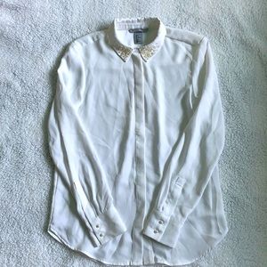 H&M pearl collar button up Blouse